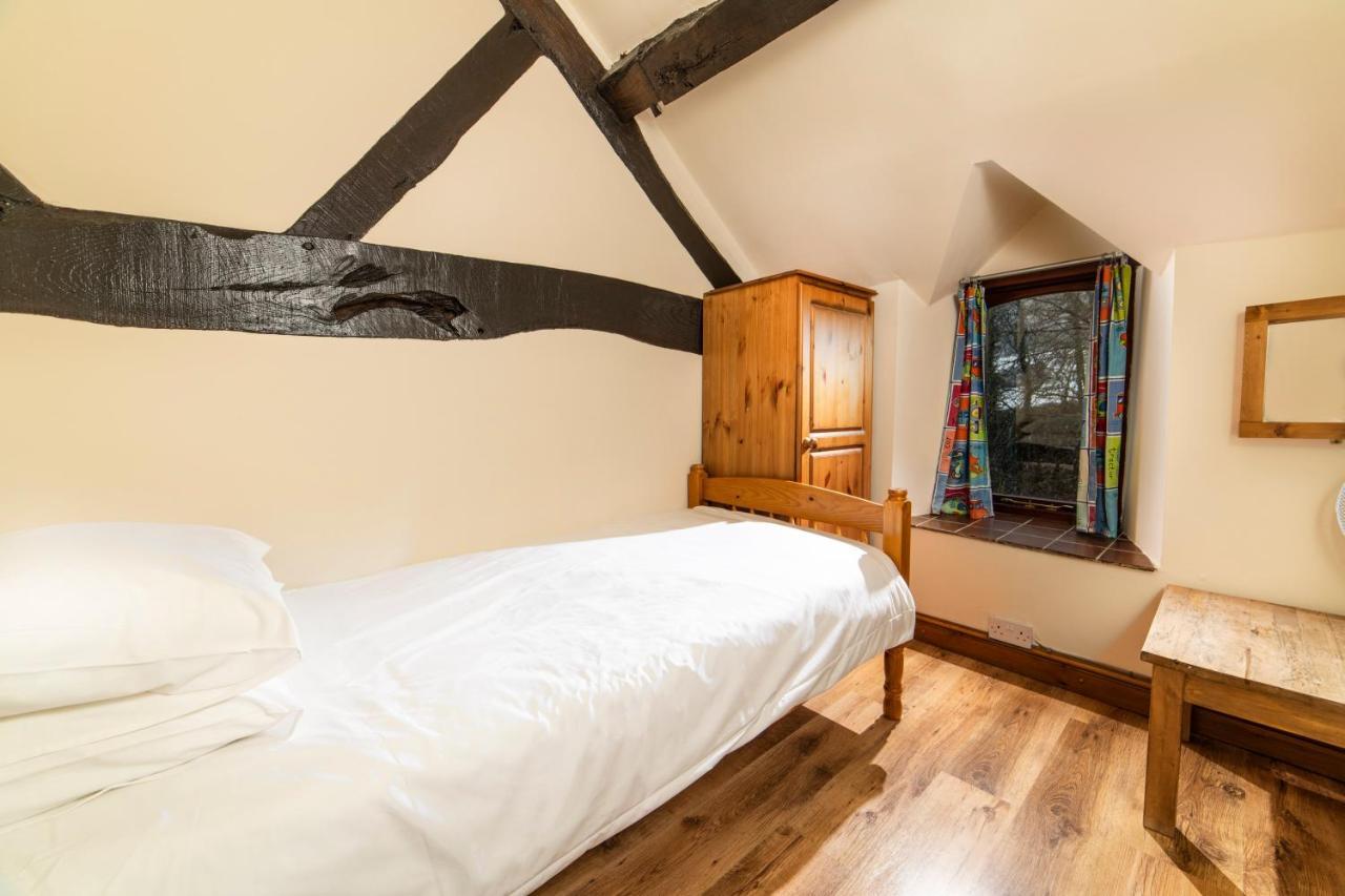 Nant Ucha Farm Villa Acrefair Kültér fotó